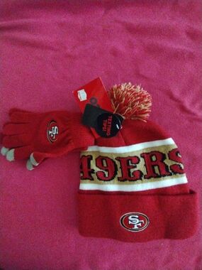 San Francisco 49ers Beanie With Gloves For Texting